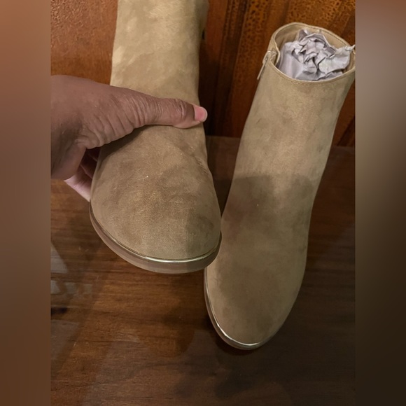 Brand New Lane Bryant Taupe Suede Ankle Boot (Brand New) - Picture 4 of 16